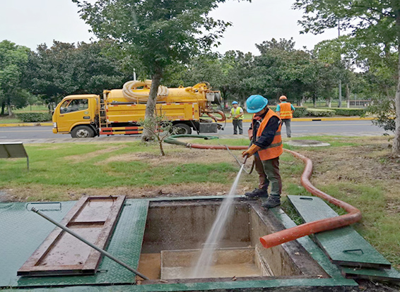 鹤峰化油池清理